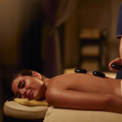 Hot Stone Massage (60/90 MIN)